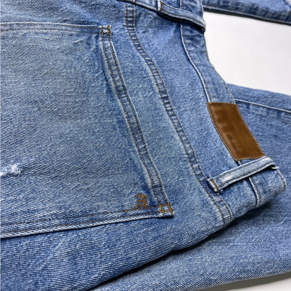 Madewell Classic Straight Jeans in Corrie Wash: Step-Hem Edition Size 32 - Picture 9 of 12
